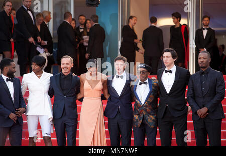 Cannes, Frankreich. 14 Mai, 2018. Damaris Lewis, Jasper Paakkonen, John David Washington, Laura Harrier, Topher Grace, Regisseur Spike Lee, Adam Treiber und Corey Hawkins am Blackkklansman (Schwarz Klansman) Galavorstellung am 71. Filmfestspielen von Cannes wird sich Montag, 14. Mai 2018, Cannes, Frankreich. Foto: Doreen Kennedy/Alamy leben Nachrichten Stockfoto