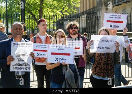 London, Großbritannien. 15. Mai 2018. Demonstranten Proteste Erdogan und seine Politik Credit: Alex Cavendish/Alamy leben Nachrichten Stockfoto