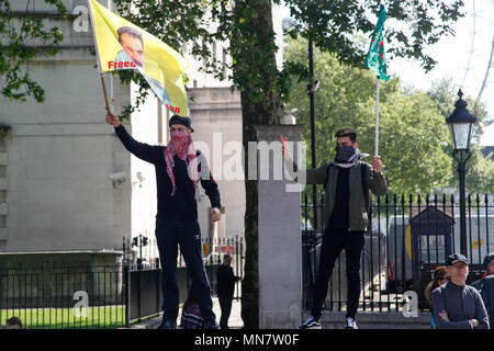 London, Großbritannien. 15. Mai 2018. Kurdische Demonstranten demonstrieren gegen Erdogan Credit: Alex Cavendish/Alamy leben Nachrichten Stockfoto