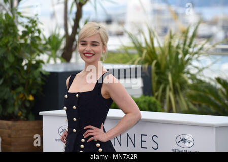 Cannes, Frankreich. 15 Mai, 2018. Mai 15, 2018 - Cannes, Frankreich: Emilia Clarke besucht die 'Solo: ein Star Wars Story' Fotoshooting während des 71. Filmfestival in Cannes. Credit: Idealink Fotografie/Alamy leben Nachrichten Stockfoto