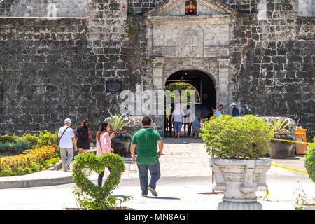 Cebu City, Philippinen Apr 25,2018 - Touristische geben Sie ein Fort San Pedro Stockfoto