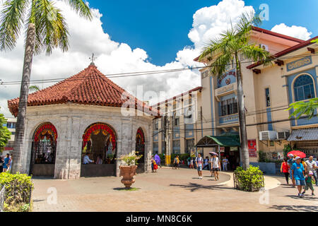 Cebu City, Philippinen Apr 25,2018 - Menschen, die Sehen Magellans Kreuz Stockfoto