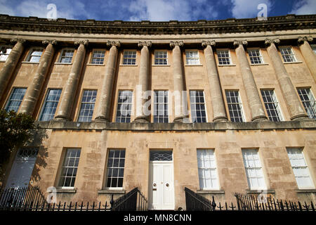 14 Royal Crescent Wohnstraße georgianischen Häusern mit architektonischen Details Badewanne England Großbritannien Stockfoto