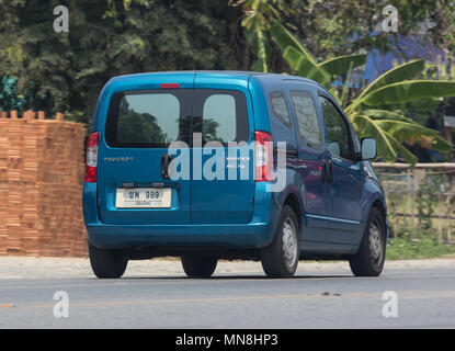 CHIANG MAI, Thailand - 20 april 2018: Mini Van PEUGEOT Bipper Metro. Auf der Straße Nr. 121 in chiangmai Stadt. Stockfoto