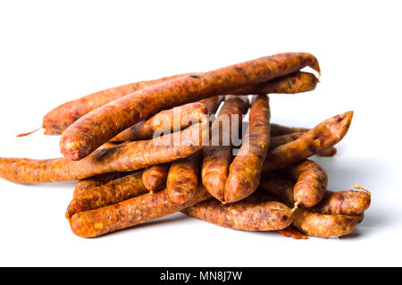 Hausgemachte Wurst isoliert auf weißem Hintergrund Stockfoto