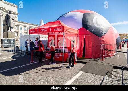 Samara, Russland - 13. Mai 2018: FIFA World Cup Trophy Tour Russlands in der einer der Austragungsorte Stockfoto