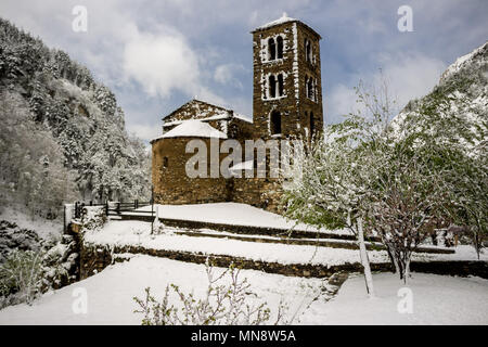 Església de Sant Joan de Caselles, eine Kirche in Canillo, Andorra. Es ist ein Erbe Gebäude im kulturellen Erbe von Andorra registriert Stockfoto