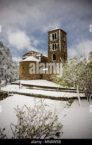 Església de Sant Joan de Caselles, eine Kirche in Canillo, Andorra. Es ist ein Erbe Gebäude im kulturellen Erbe von Andorra registriert Stockfoto