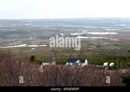 Kleines Dorf, L'ANS AU LOUP, Labrador, Kanada, an der Straße von Belle Isle. Stockfoto