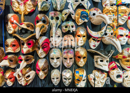 Venezianische Masken in Venedig, Italien. Stockfoto