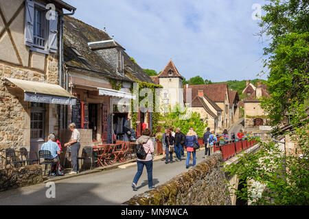 Frankreich, Lot, Haut Quercy, Dordogne Tal, Carennac, beschriftet Les Plus beaux villages de France (Schönste Dörfer Frankreichs), Straße villag Stockfoto