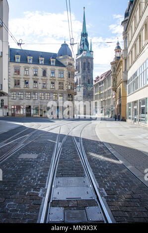 Berühmte alte Architektur in der Innenstadt von Halle Saale, Deutschland Stockfoto