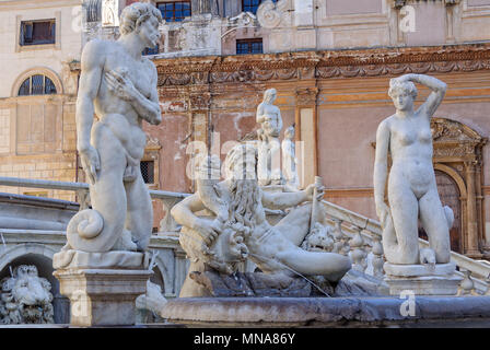 Details der Praetorian Brunnen (Fontana Pretoria) - Palermo, Sizilien, Italien Stockfoto