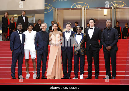 Cannes, Frankreich. 14 Mai, 2018. John David Washington, Damaris Lewis, Jasper Paakkonen, Laura Harrier, Topher Grace, Spike Lee, Adam Treiber und Corey Hawkins die Teilnahme an der "BlacKkKlansman 'Premiere während der 71St Cannes Film Festival im Palais des Festivals am 14. Mai 2018 in Cannes, Frankreich | Verwendung weltweit Quelle: dpa/Alamy leben Nachrichten Stockfoto