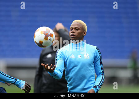 Groupama Stadion. 15 Mai, 2018. Lyon, Frankreich; Europa League Finale training, Atletico Madrid gegen Marseille, Olympique de Marseille Bahnhof; Clinton Njie folgt man der Kugel während der Praxis Credits: Aktion plus Sport/Alamy leben Nachrichten Stockfoto