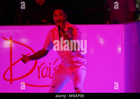 Las Vegas, Nevada, USA. 16 Mai, 2018. Sänger Trey Songz führt LIVE im Grand Saison Eröffnung von SWIM NACHT in Drai's Beachclub am 15. Mai 2018 in Las Vegas, Nevada Credit: Marcel Thomas/ZUMA Draht/Alamy leben Nachrichten Stockfoto