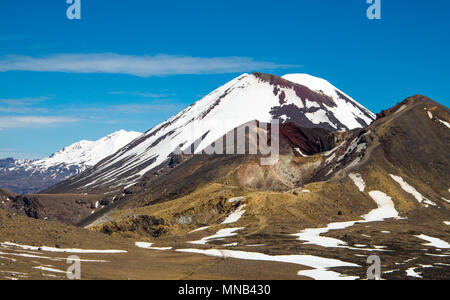 Mt Ngauruhoe auf dem Tongariro Crossing Stockfoto