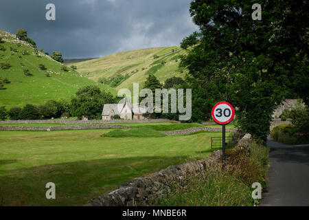 Kapelle von Buckden in den grünen Feldern von North Yorkshire, England. Stockfoto