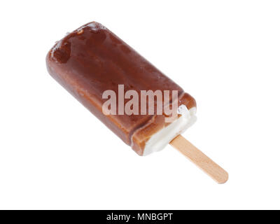 Chocloate abgedeckt Eis lolly auf weißem Hintergrund. Stockfoto