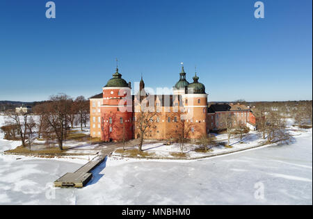 Aeril Ansicht im Winter das Schloss Gripsholm in Mariefred befindet sich in der schwedischen Provinz Sodermanland. Der Bau begann 1537 ein Stockfoto