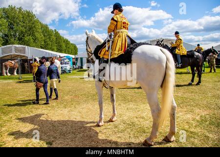 Tag 2. Royal Windsor Horse Show. Windsor. Berkshire. UK. Die montierten Band der Household Cavalry. Hinter den Kulissen. 10.05.2018. Stockfoto