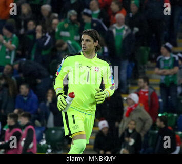 Schweiz internationale Torhüter Yann Sommer spielen für die Schweiz gegen Nordirland Belfast am 09. November 2017. FIFA 2018 WM-Qualifikationsspiel - Runde 2 Play-off (erste Etappe) Nordirland 0 Schweiz 1. Yann Sommer der Schweiz. Stockfoto
