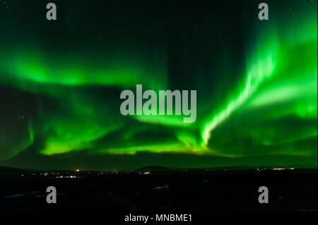 Starke Aktivität von Northern Lights in Island, April 2018 Stockfoto