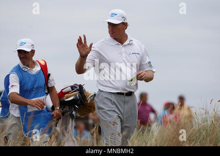 MUIRFIELD, Schottland - Juli 16: Ernie Els am 12. Fairway während einer Praxis, die von der Open Championship 2013 in Muirfield Golf Club am 16. Juli 2013 in Schottland. Stockfoto