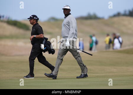 MUIRFIELD, Schottland - Juli 15: Vijay Singh am 14. Loch während einer Praxis, die von der Open Championship 2013 in Muirfield Golf Club am 15. Juli 2013 in Schottland. Stockfoto