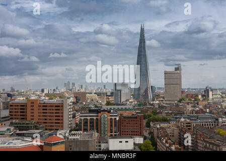 Luftbild des 95-stöckigen Wolkenkratzer der Shard in London. Der Shard ist das höchste Gebäude in das Vereinigte Königreich Stockfoto