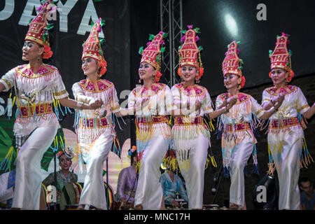 Belgrad, Serbien - 26. August 2017: Indonesische Festival in Belgrad, traditionelle Tänzer Stockfoto