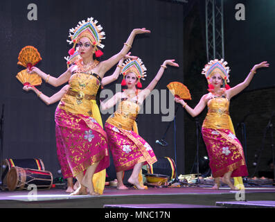 Belgrad, Serbien - 26. August 2017: Indonesische Festival in Belgrad, traditionelle Tänzer Stockfoto