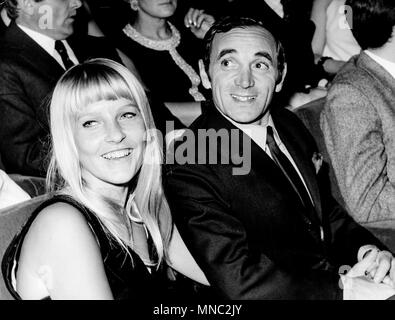 Charles Aznavour und Frau Ulla thorsell, 1967 Stockfoto