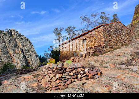 Wassermühlen in der geologischen Park von Penha Garcia. Beira Baixa, Portugal Stockfoto