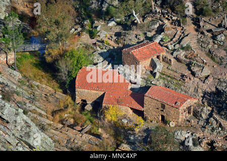 Wassermühlen in der geologischen Park von Penha Garcia. Beira Baixa, Portugal Stockfoto