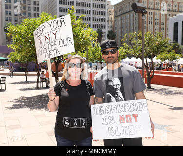 März für Wissenschaft Los Angeles, Pershing Square, Los Angeles, Kalifornien statt. Mit: Katie Reyes, Alex Reyes Wo: Los Angeles, Kalifornien, Vereinigte Staaten, wenn: 14 Apr 2018 Credit: Sheri Determan/WENN.com Stockfoto