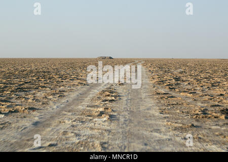 Aran va Bidgol, Iran - Oktober 12, 2017: Salt Lake in der Maranjab Wüste. Stockfoto