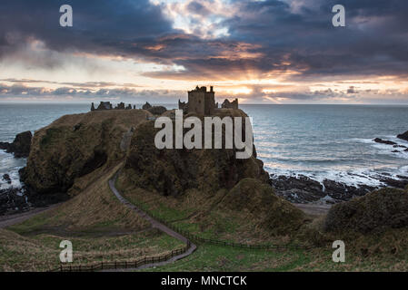 Dunnotter Schloss Sunrise Schottland Stockfoto