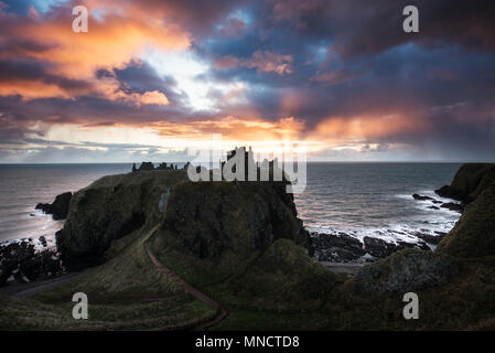 Dunnotter Schloss Sunrise Stonehaven Schottland Stockfoto