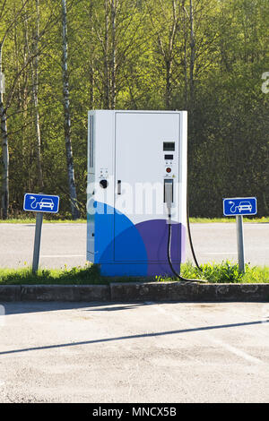 Die Stromtankstelle für Elektroautos. Stockfoto