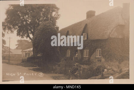 Vintage Foto von der High Street, Pilley, Hampshire, Großbritannien Stockfoto