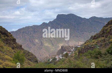 Gran Canaria, Mai, Bergen des zentralen Teils der Insel, das Tal Barranco de Carrizal, kleinen Dorf Carrizal de Tejeda Stockfoto