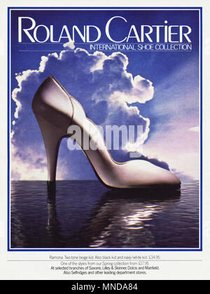 1980 s original alten Vintage Werbung Werbung Roland Cartier International Schuhkollektion Anzeige in Englisch Magazin ca. 1980 Stockfoto