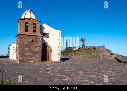 Kleine Kirche von San Francisco am Mirador de Igualero in der Nationalpark Garajonay auf La Gomera auf den Kanarischen Inseln Stockfoto