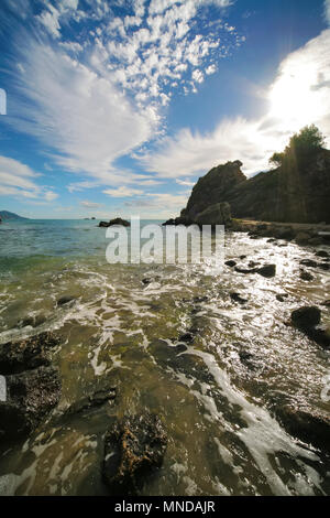 Blick auf den Strand von Kontogialos, Pelekas, Korfu, Griechenland Stockfoto