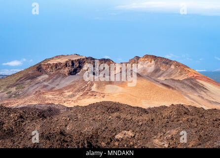 Die alten ruhenden Krater Pico Viejo und die Nasenlöcher Narices del Teide der Teide Wie vom Gipfel Mirador gesehen - den Teide Kanarische Inseln Stockfoto