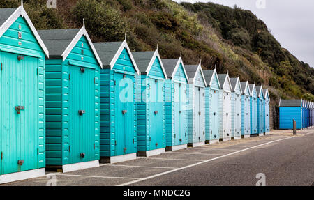 Strandhütten in Southborne, Dorset, Großbritannien am 28. November 2013 getroffen Stockfoto