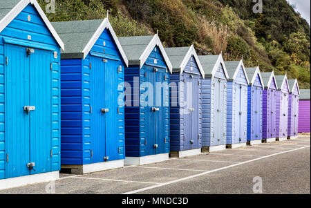 Strandhütten in Southborne, Dorset, Großbritannien am 28. November 2013 getroffen Stockfoto