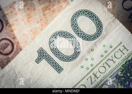 100 der polnische Zloty. Ganz in der Nähe. Stockfoto