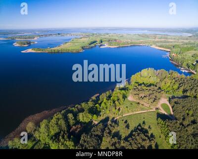 Soldatenfriedhof am Swiecajty See zum Gedenken an Deutsche und Russische Soldaten während des Ersten Weltkrieges in Kartuzy, Polen (ehemals E-gefallenen entfernt Stockfoto